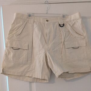 Columbia Men's Cream Cargo Shorts